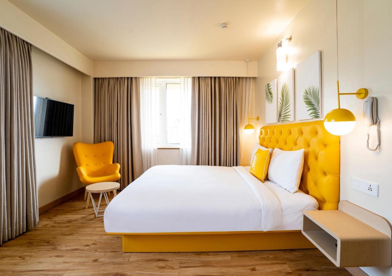 Bloom Hotel - Jammu Bagian luar foto