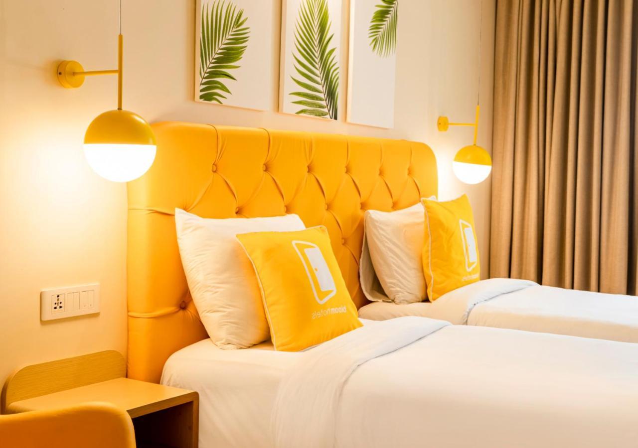 Bloom Hotel - Jammu Bagian luar foto