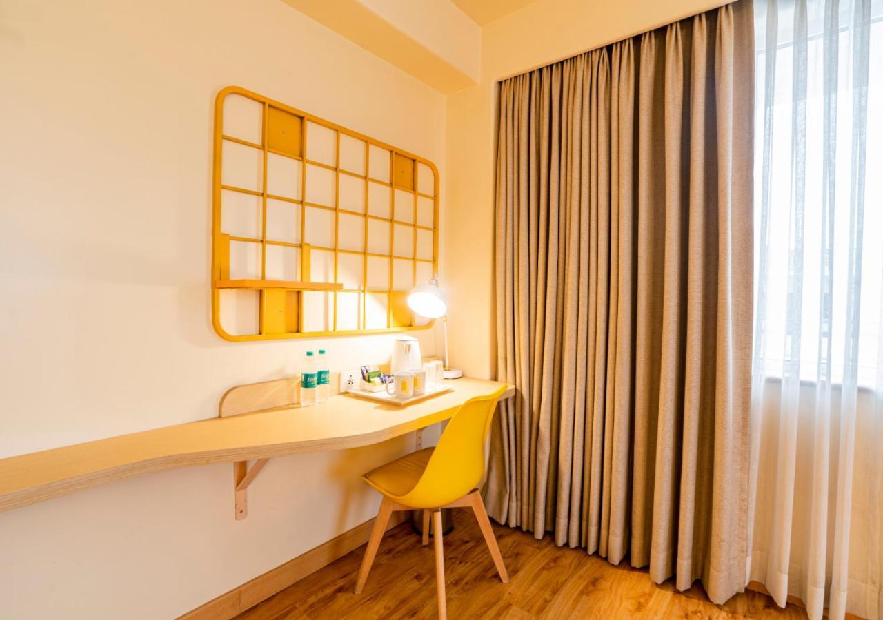 Bloom Hotel - Jammu Bagian luar foto