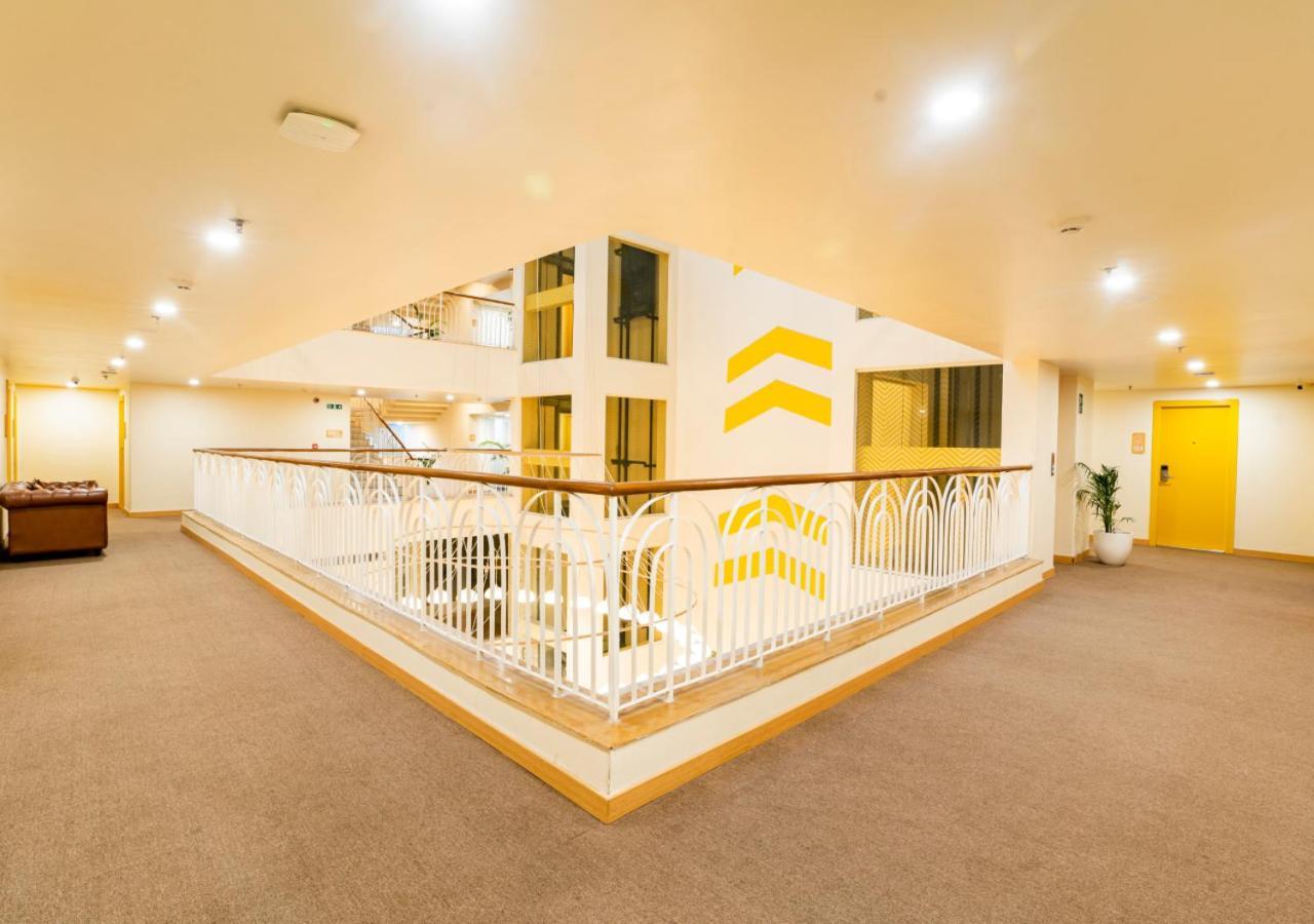 Bloom Hotel - Jammu Bagian luar foto