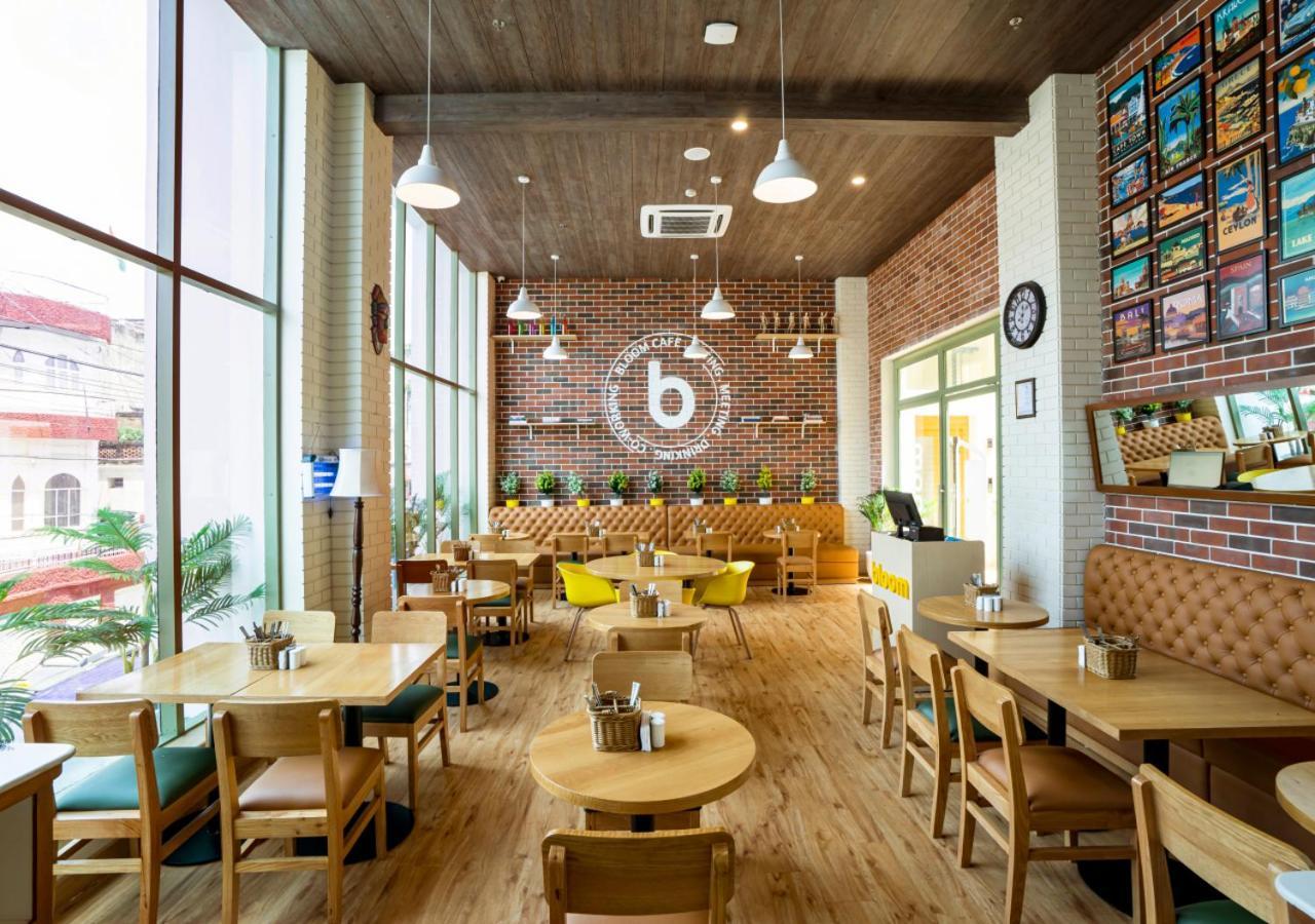 Bloom Hotel - Jammu Bagian luar foto